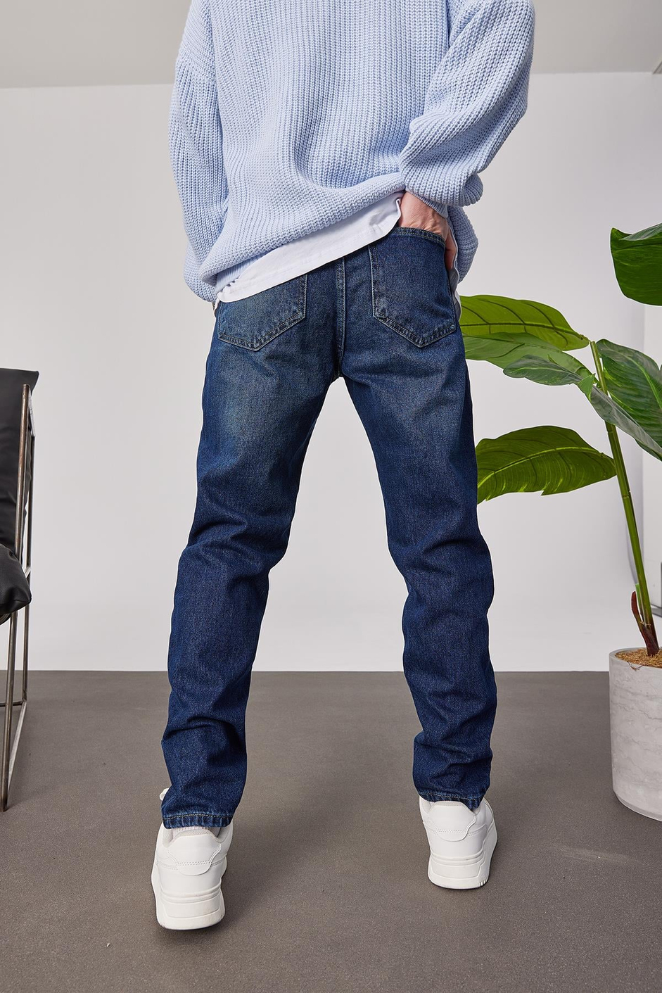 15800 Koyu Taşlamalı Jean