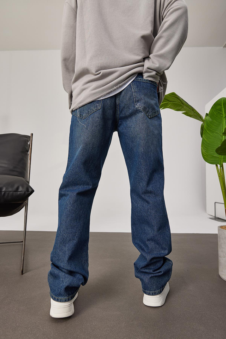 15813 Yırtık Detaylı Jean