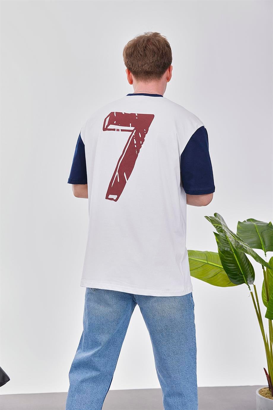 7 Baskılı Beyaz Tshirt