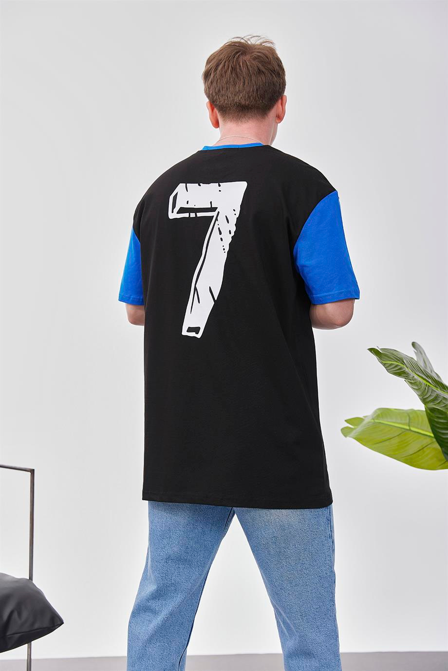 7 Baskılı Siyah Tshirt