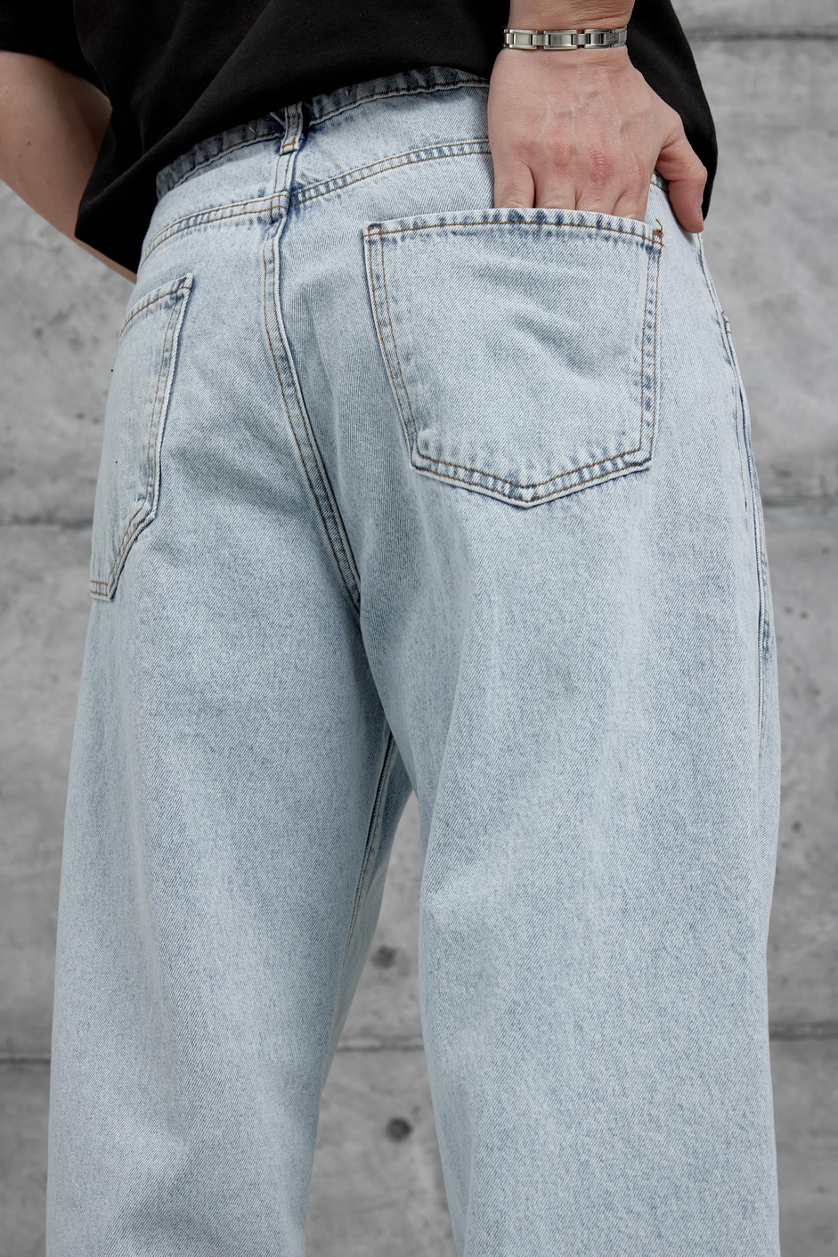 Açık Mavi Eskitme Ve Taşlamalı Relax Baggy Jean