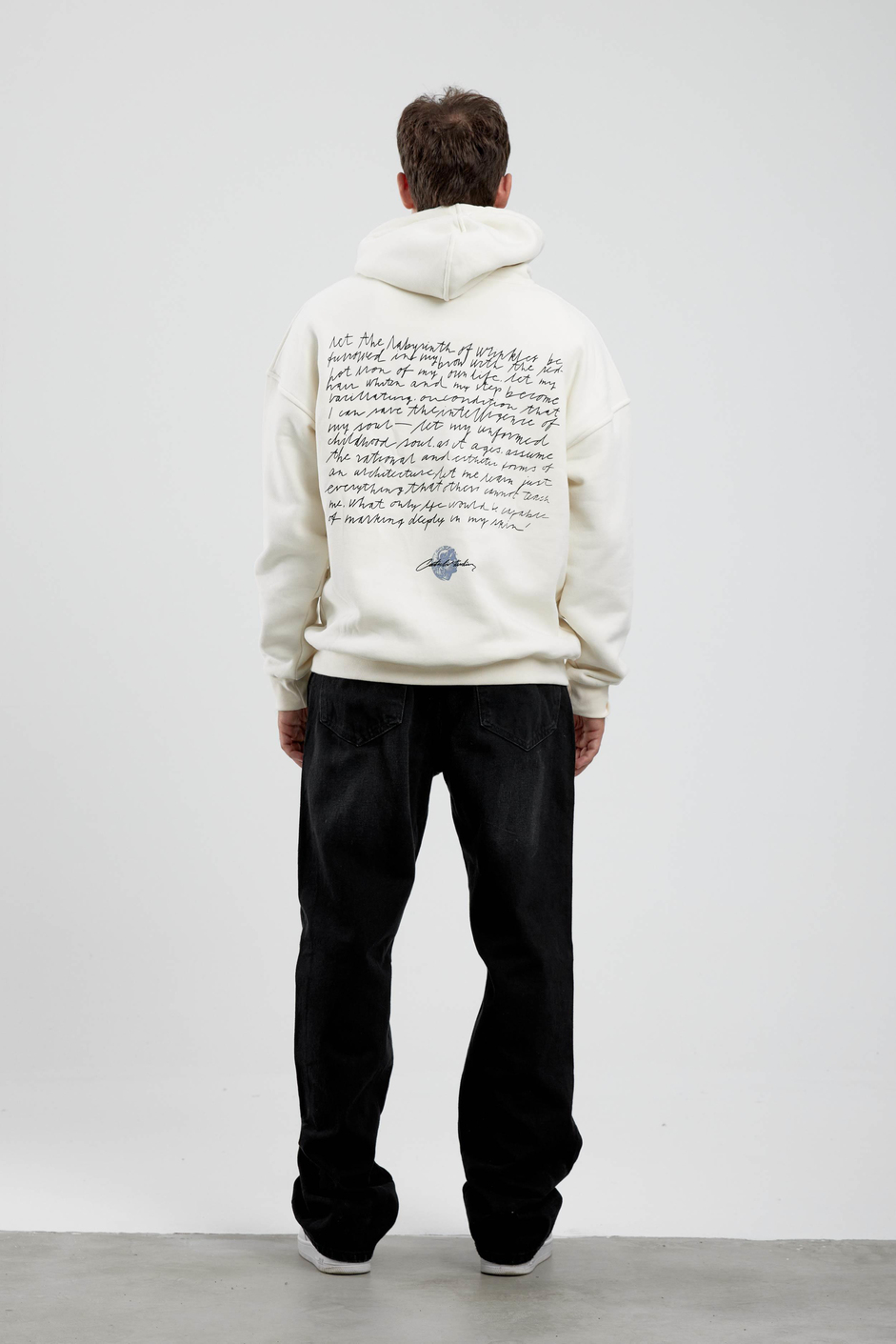 Arkası El Yazılı Ekru Kapüşonlu Sweatshirt