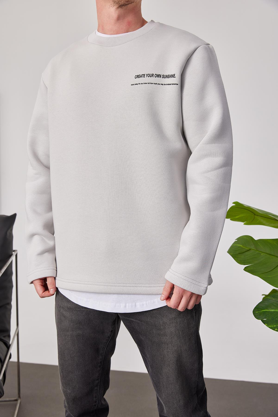 Arkası Yazılı Gri Sweatshirt