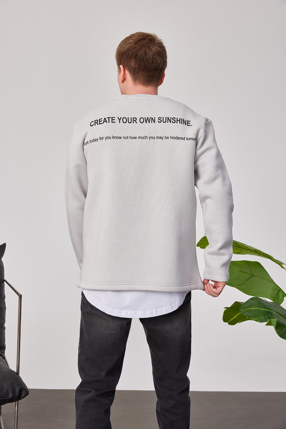 Arkası Yazılı Gri Sweatshirt