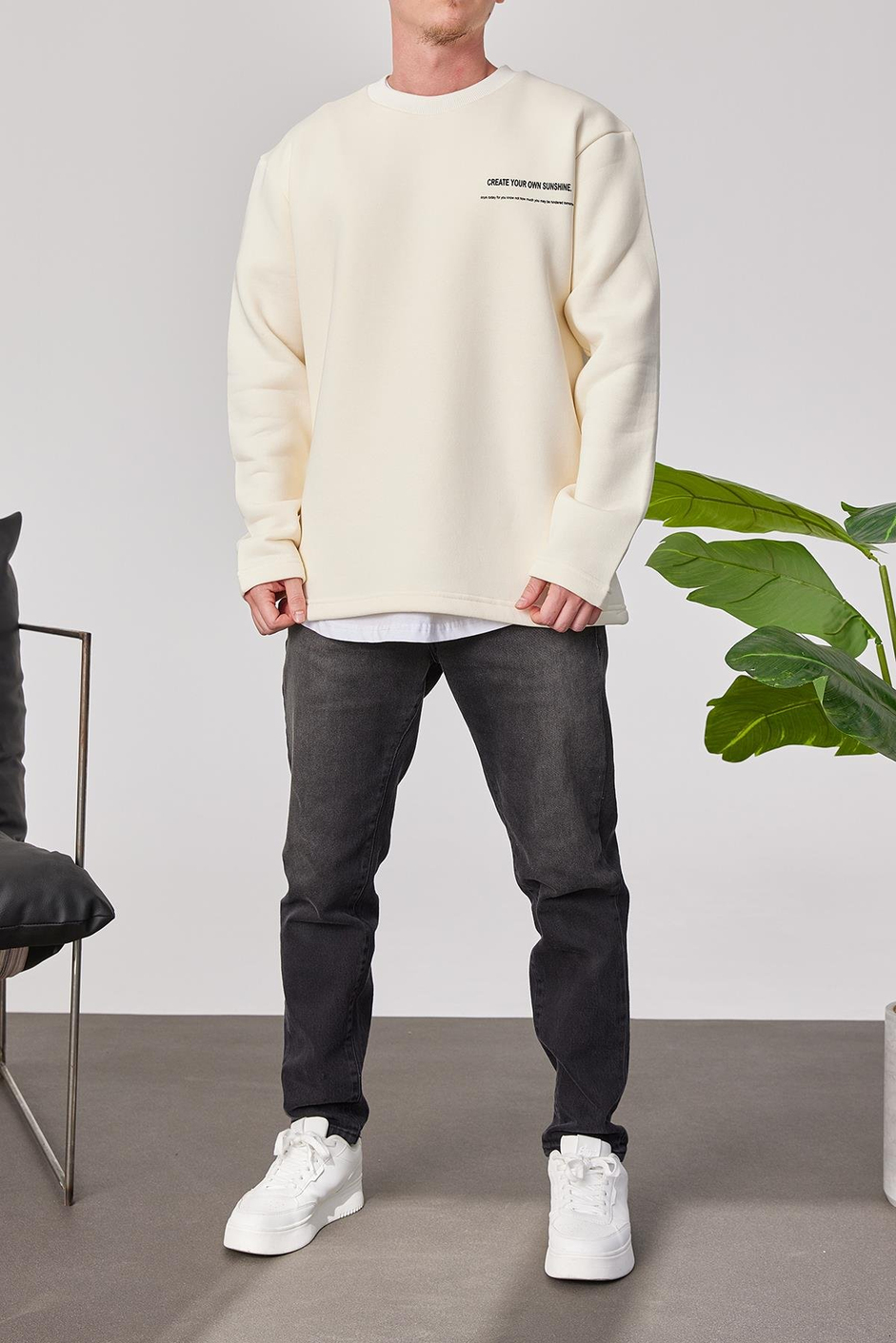 Arkası Yazılı Krem Sweatshirt