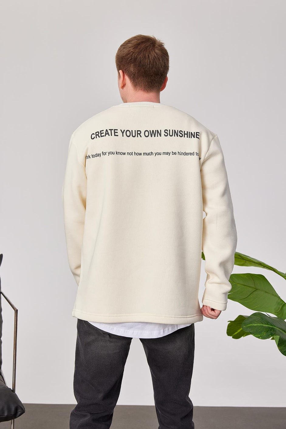 Arkası Yazılı Krem Sweatshirt