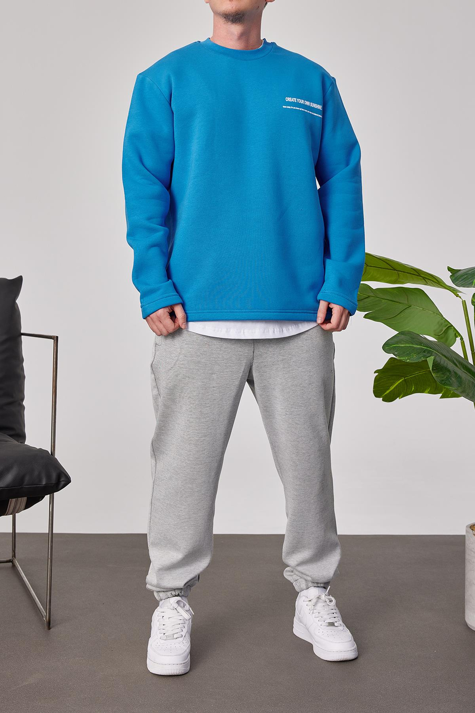 Arkası Yazılı Mavi Sweatshirt