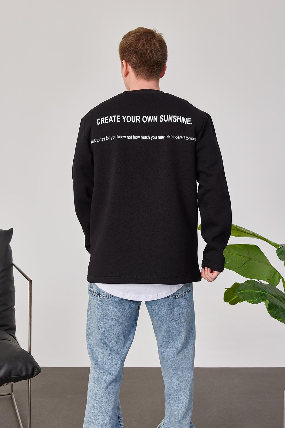 Arkası Yazılı Siyah Sweatshirt