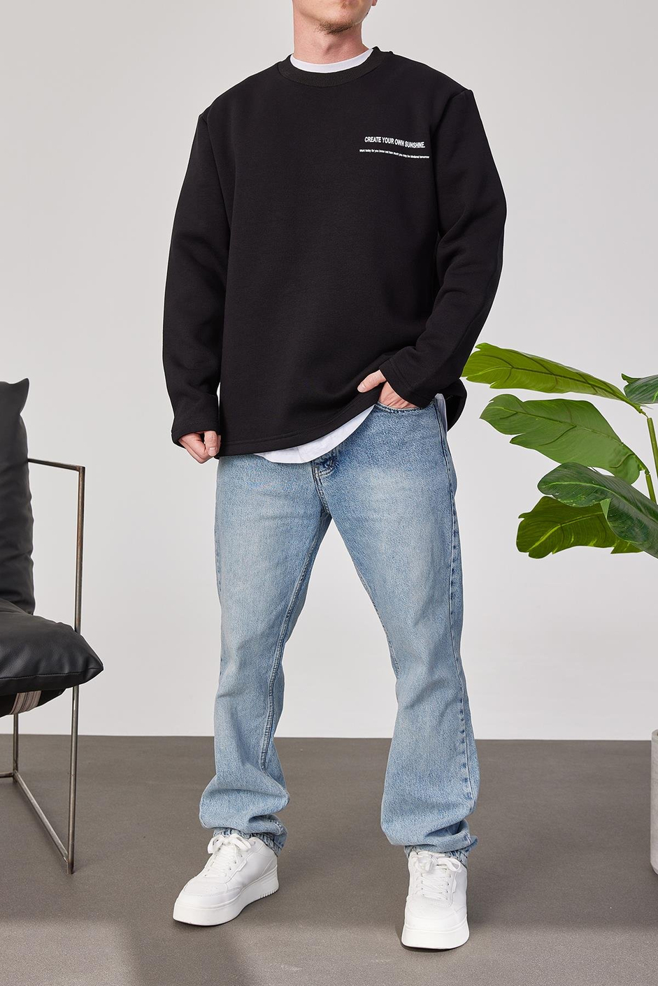 Arkası Yazılı Siyah Sweatshirt