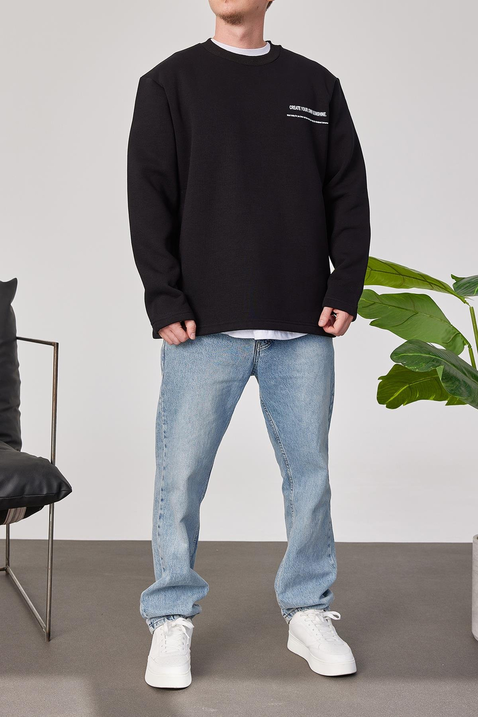 Arkası Yazılı Siyah Sweatshirt