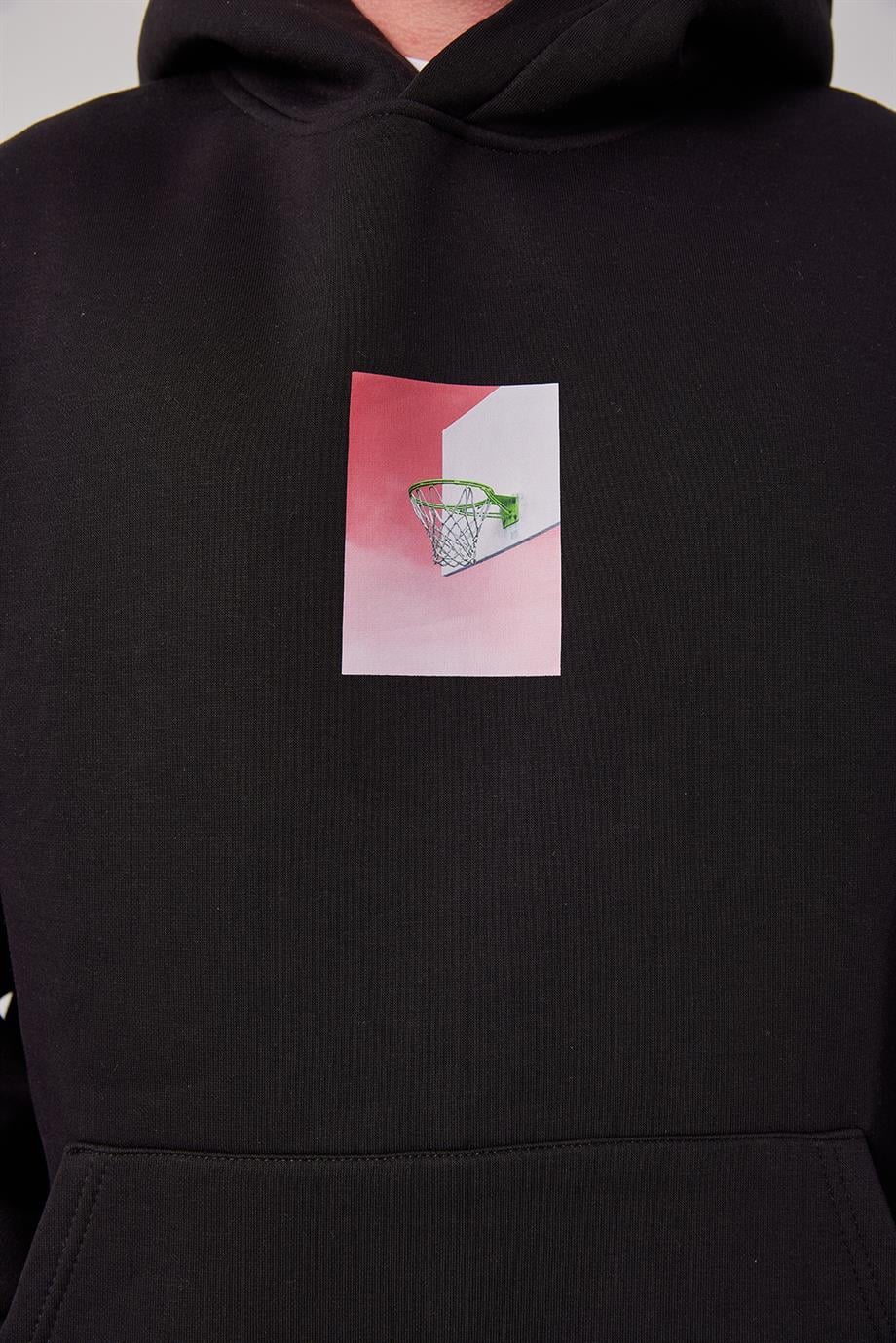 Basket Potası Baskılı Siyah Kapüşonlu Sweatshirt