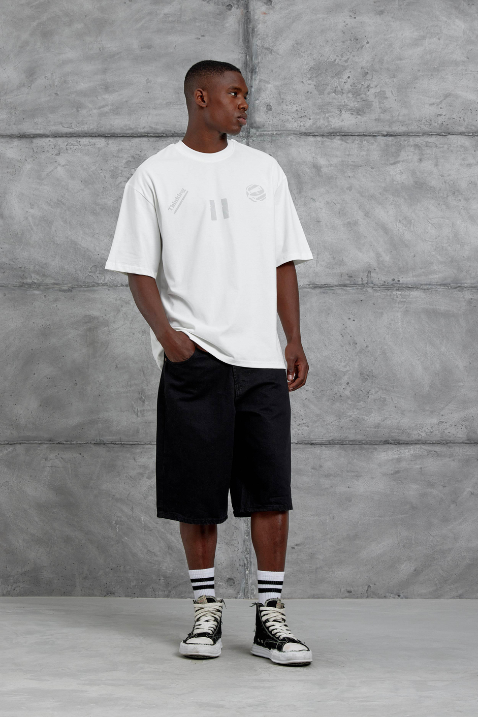 Beyaz 11 Thinking Baskılı Oversize Tshirt