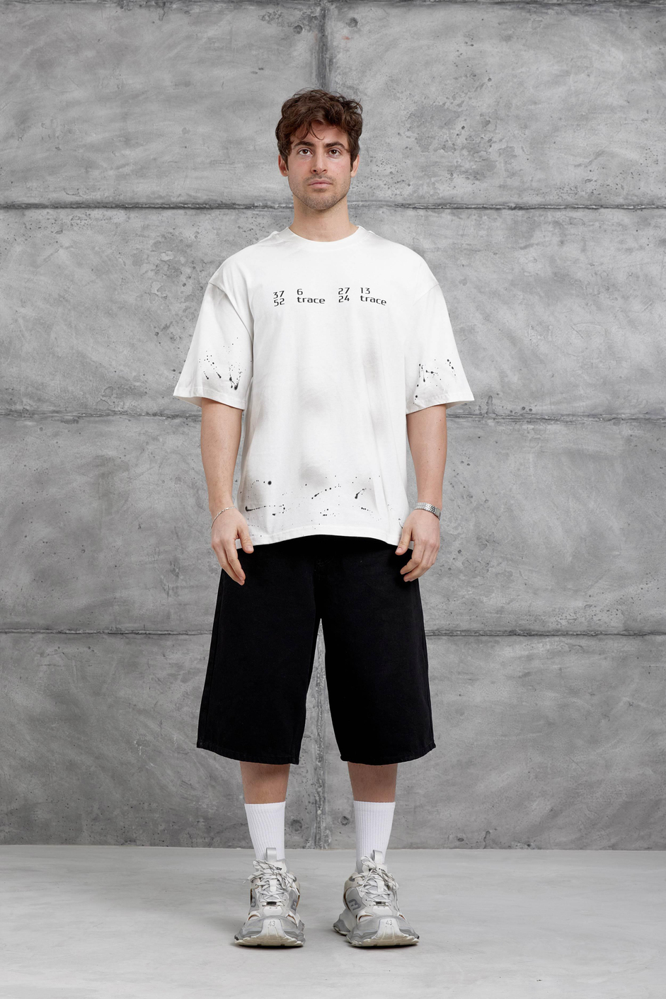 Beyaz Arka Hydrion Yazılı Oversize Tshirt