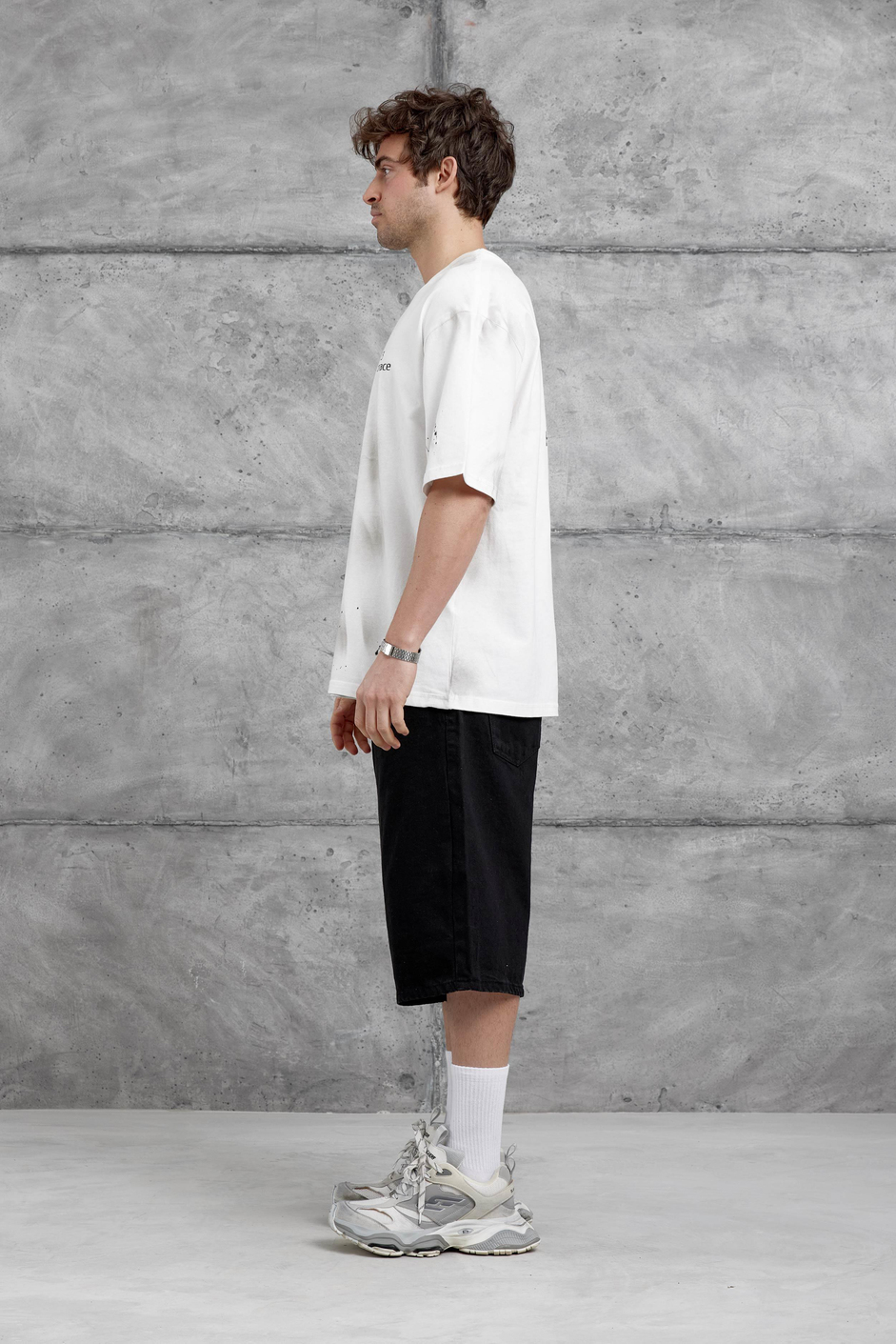 Beyaz Arka Hydrion Yazılı Oversize Tshirt