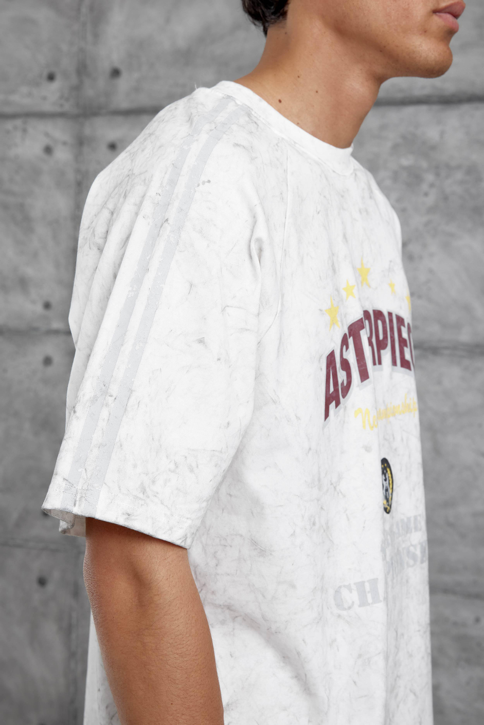 Beyaz Asterpiece Yazılı Oversize Tshirt