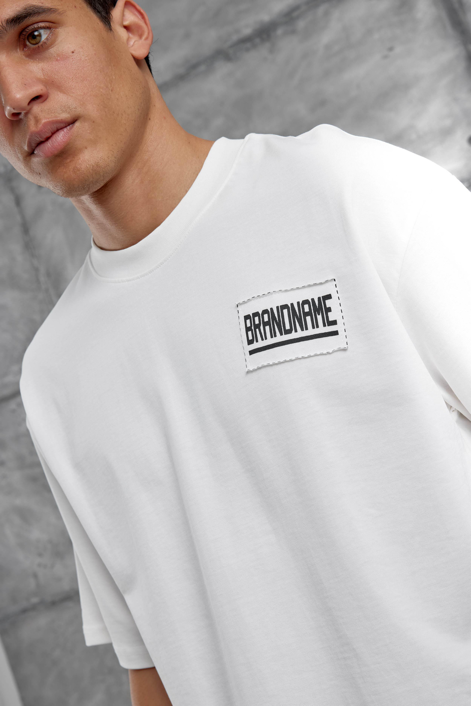 Beyaz Brand Etiketli Oversize Tshirt