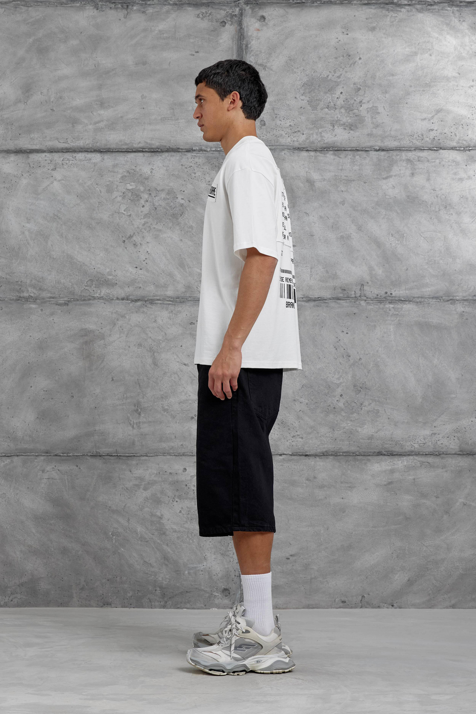 Beyaz Brand Etiketli Oversize Tshirt