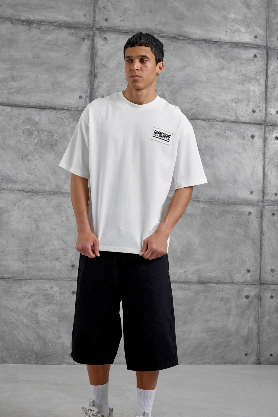 Beyaz Brand Etiketli Oversize Tshirt