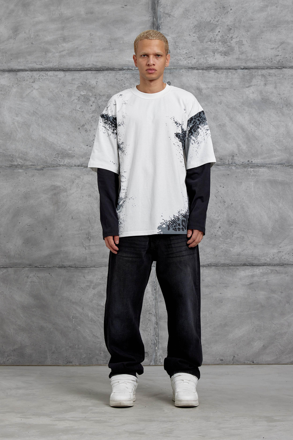 Beyaz DESENLI PARCA KOLLU SWEATSHIRT