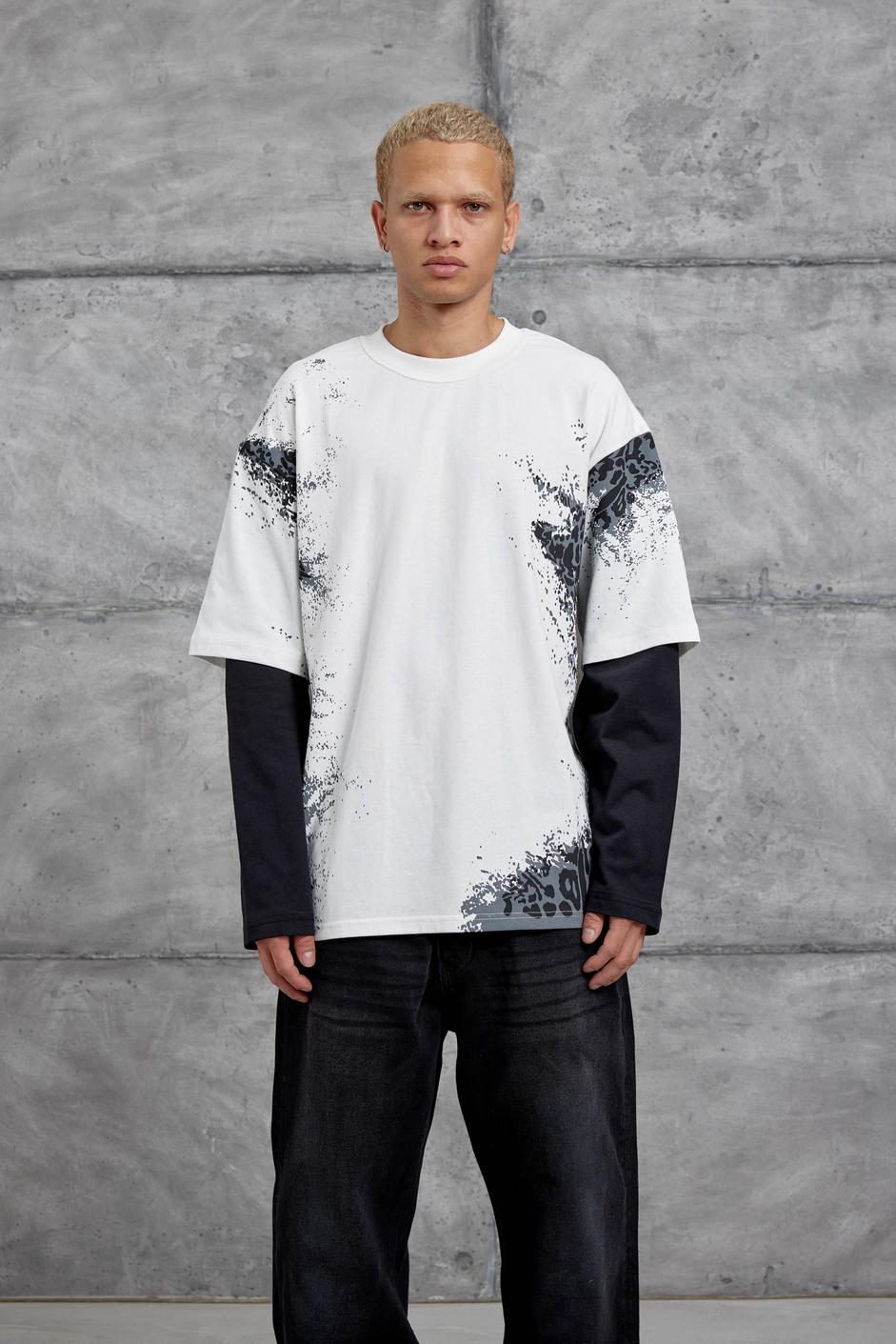 Beyaz DESENLI PARCA KOLLU SWEATSHIRT