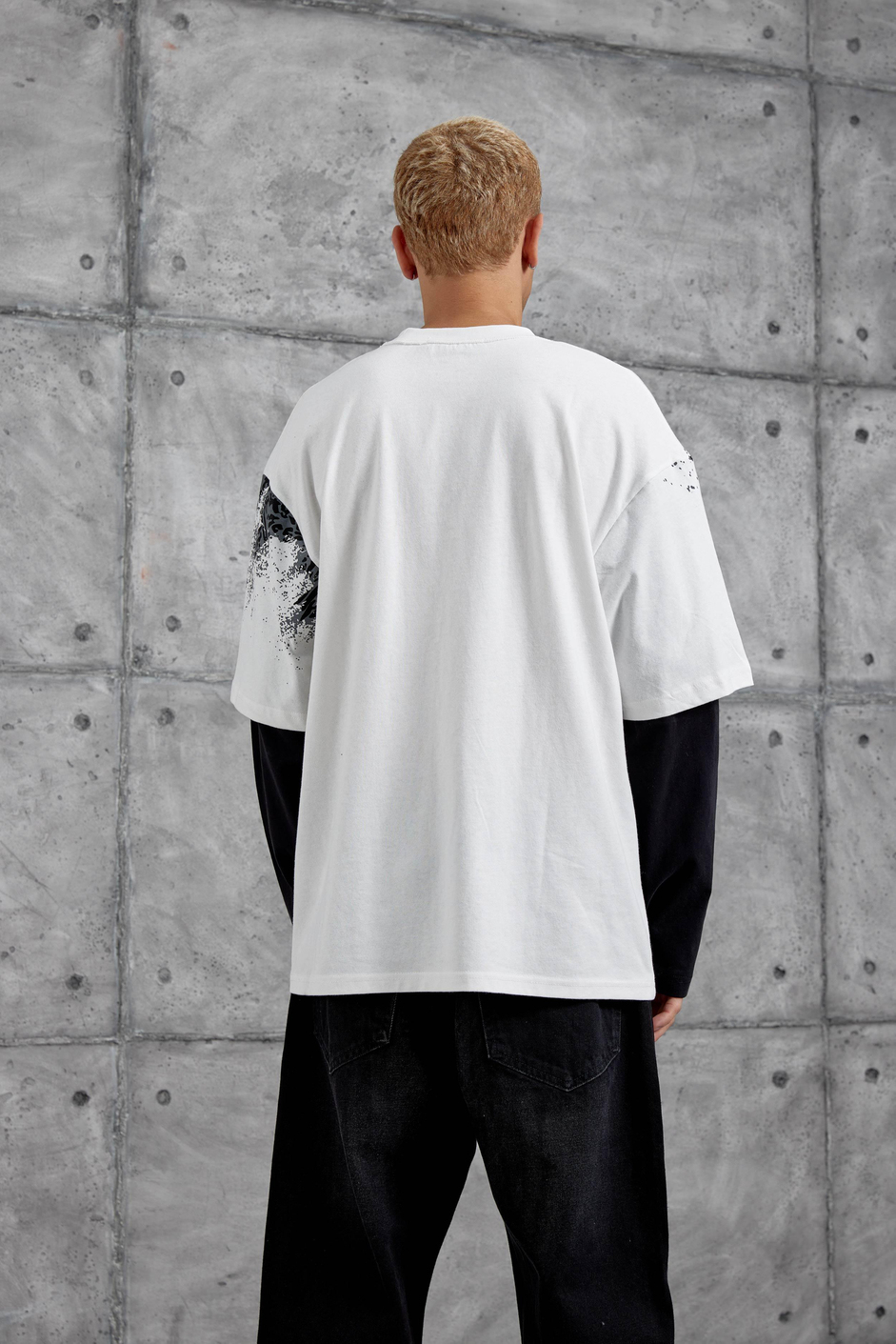 Beyaz DESENLI PARCA KOLLU SWEATSHIRT