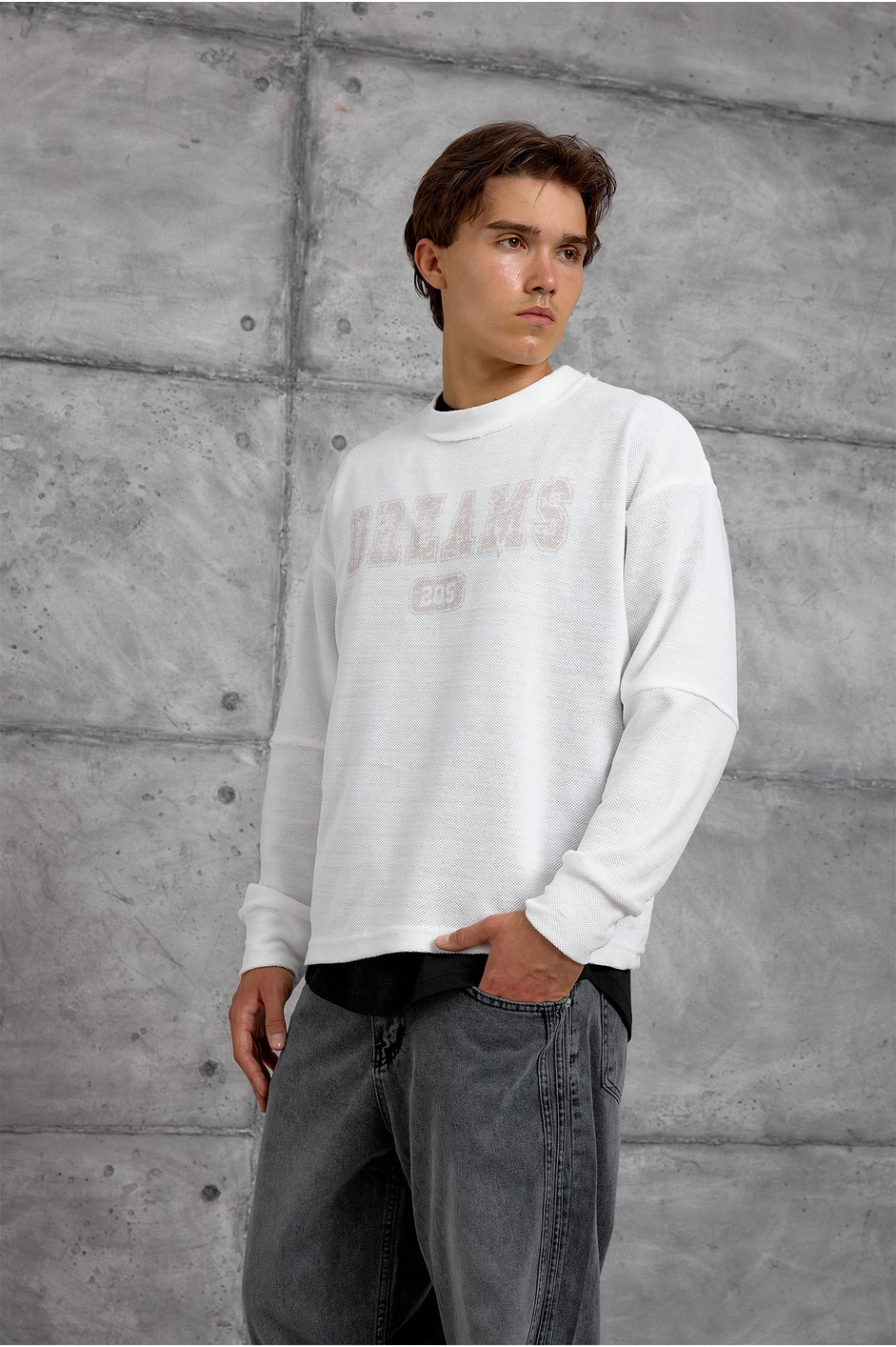 Beyaz DREAMS BASKI DOKUMA KUMAŞ OVERSIZE SWEATSHIRT