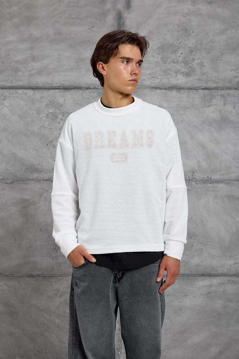 Beyaz DREAMS BASKI DOKUMA KUMAŞ OVERSIZE SWEATSHIRT