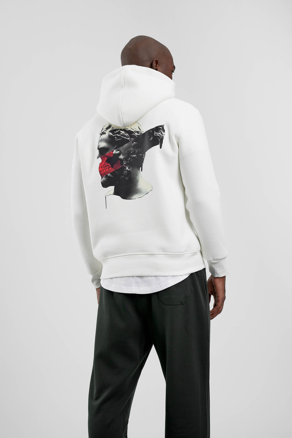 Beyaz Figür Baskılı Kapüşonlu Sweatshirt