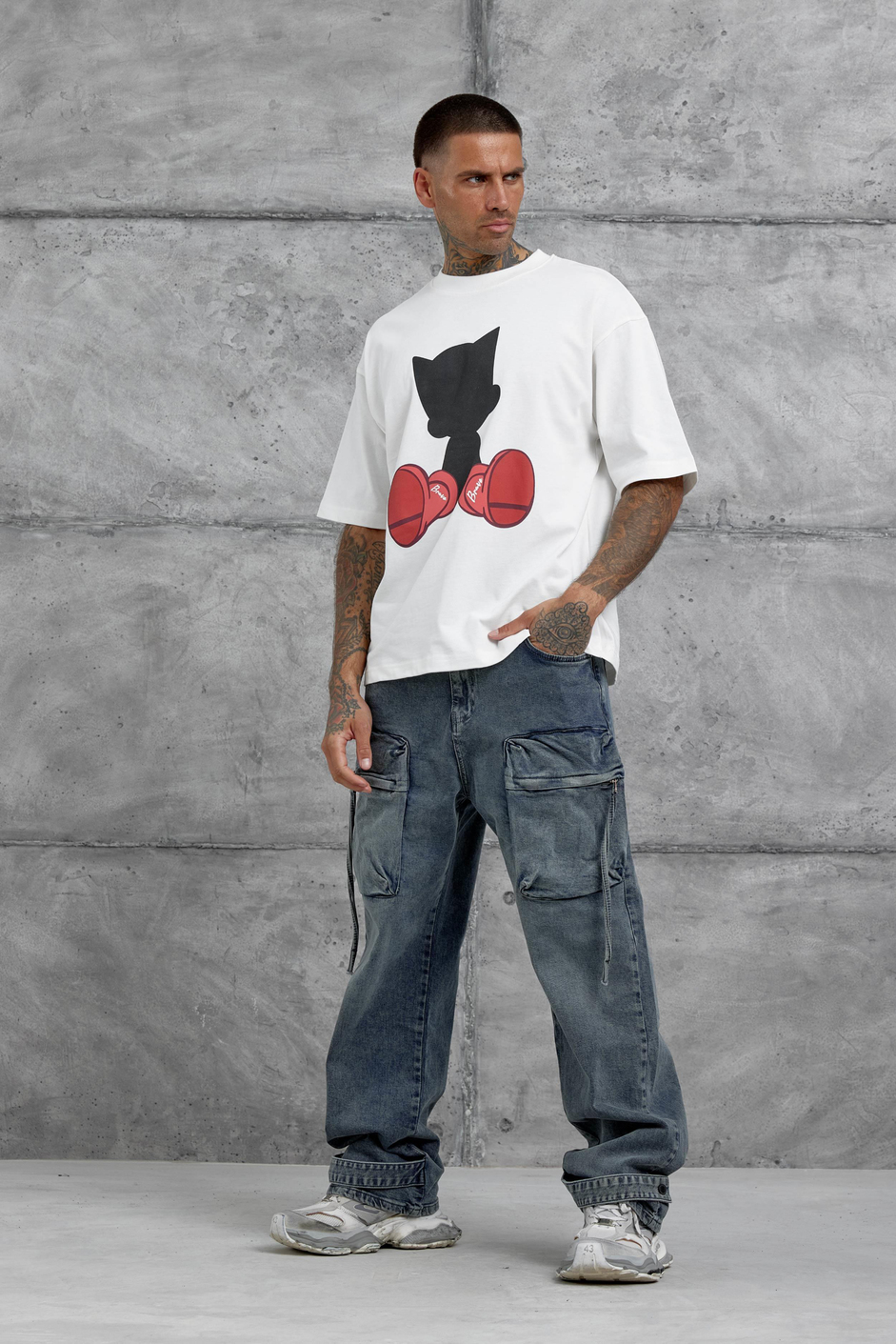 Beyaz Figür Baskılı Oversize Tshirt