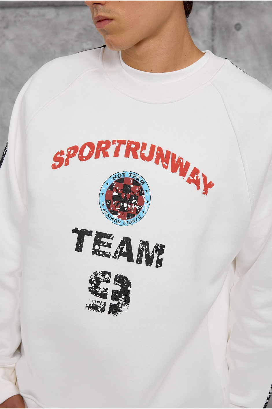 Beyaz FIRÇA BOYALI SWEATSHIRT