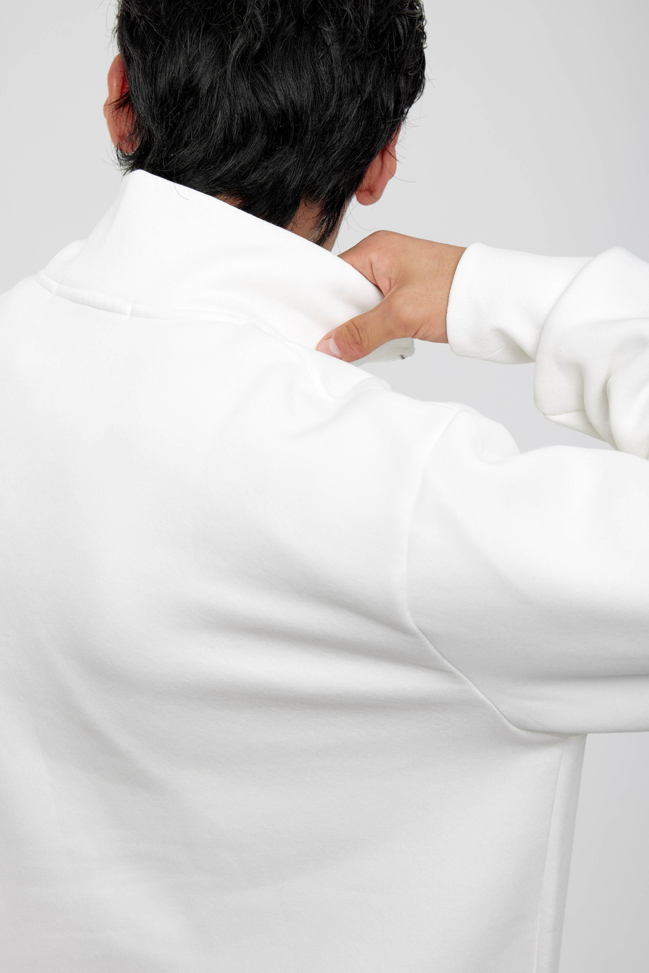 Beyaz Hello Yazılı Yarım Fermuarlı Sweatshirt