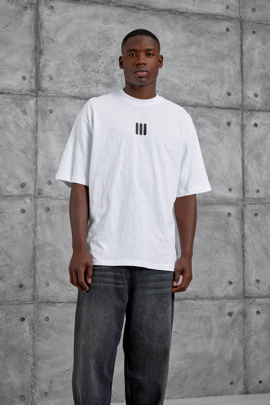 Beyaz III Baskılı Flamlı Kumaş Oversize Tshirt