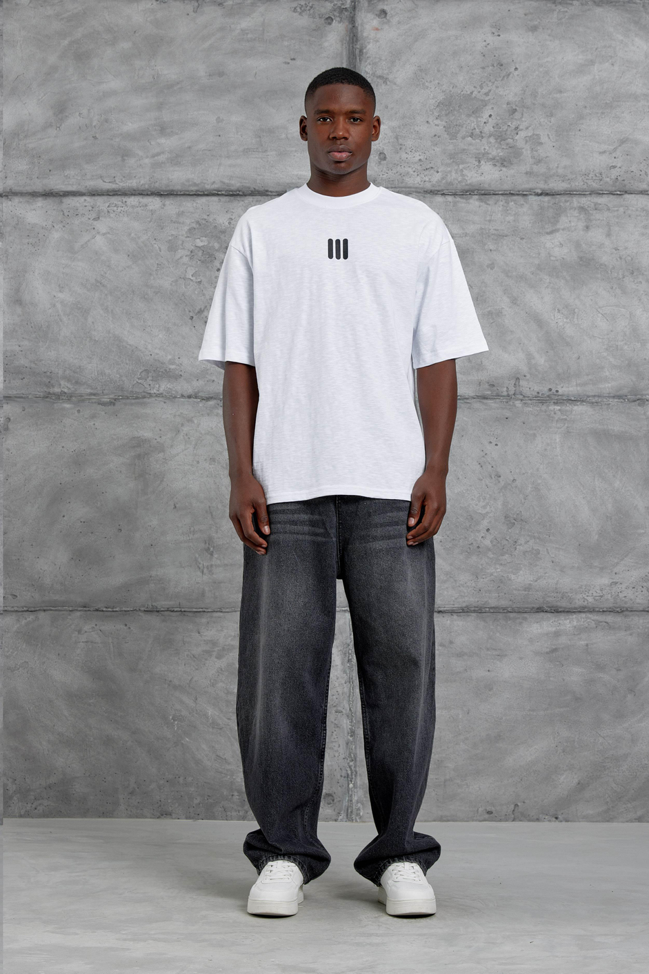 Beyaz III Baskılı Flamlı Kumaş Oversize Tshirt