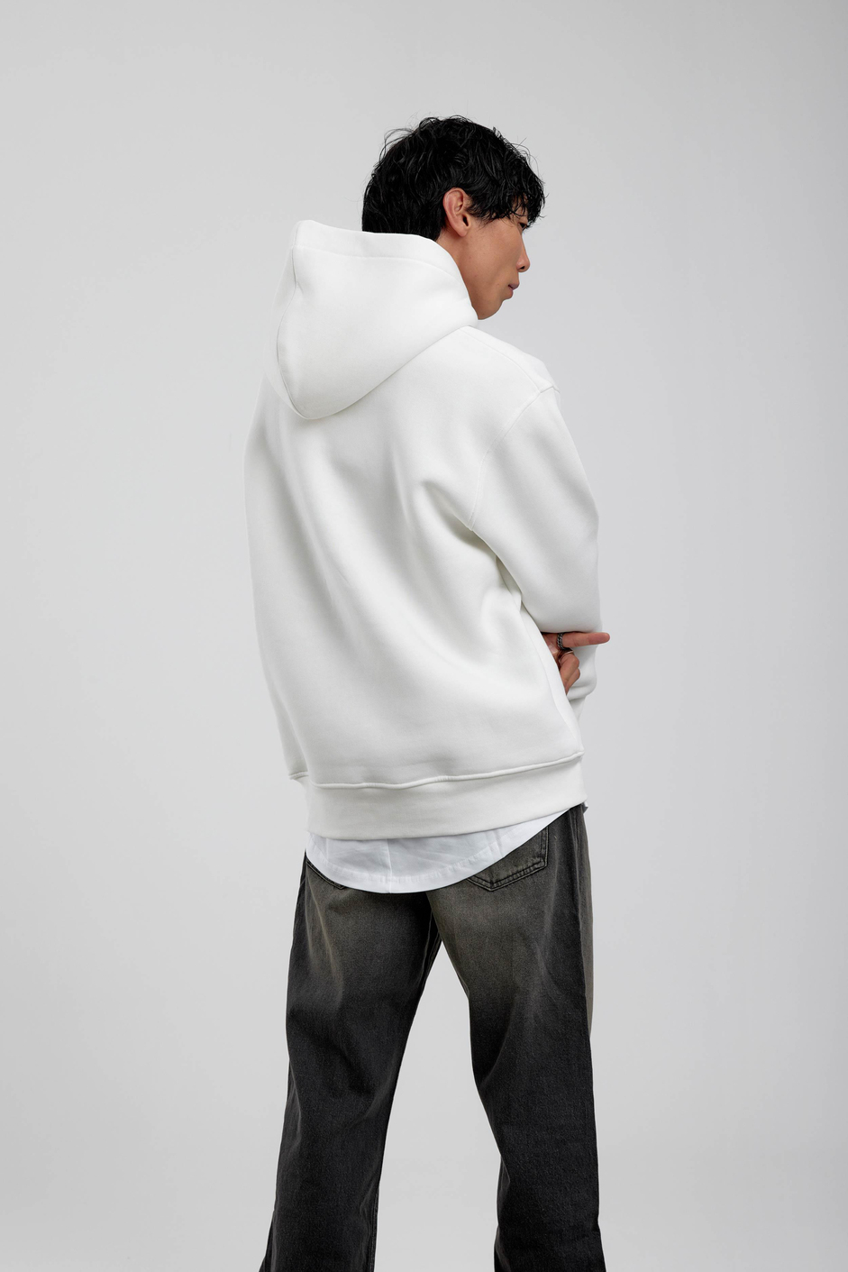 Beyaz Kapüşonlu Basic Şardonlu Sweatshirt