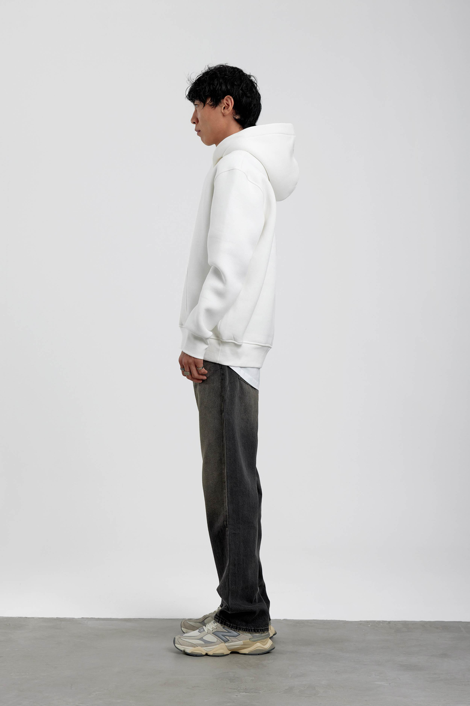 Beyaz Kapüşonlu Basic Şardonlu Sweatshirt