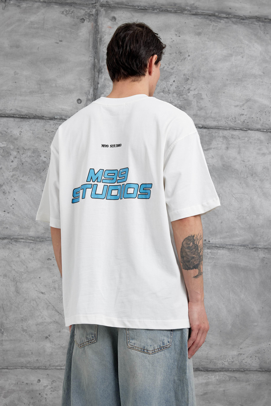 Beyaz M99 Studio Yazılı Oversize Tshirt