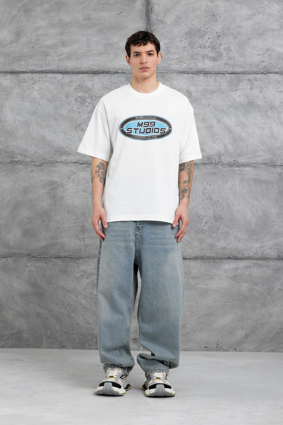 Beyaz M99 Studio Yazılı Oversize Tshirt