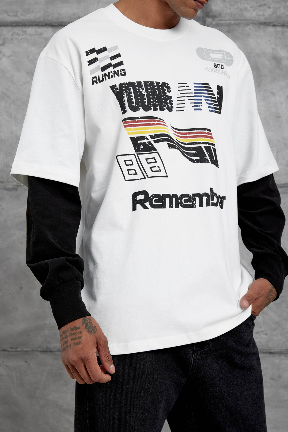 Beyaz Remember Baskılı Oversize Kolu Parçalı  Minimal Tasarım Sweatshirt