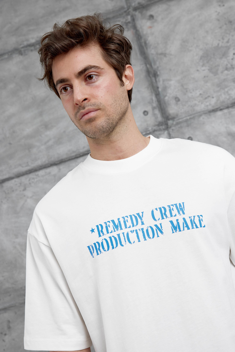 Beyaz Remendy Crew Yazılı Oversize Tshirt