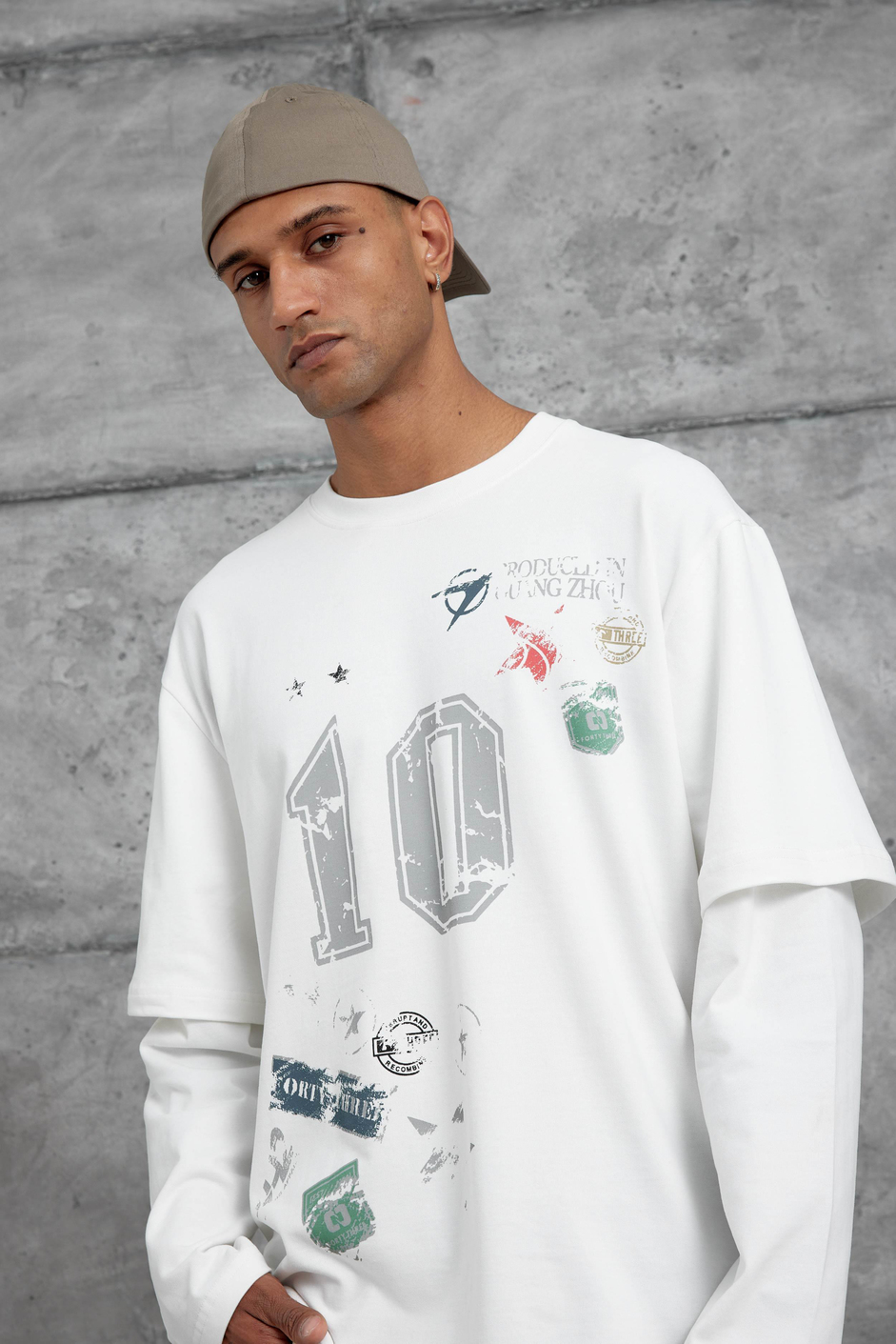 Beyaz Sayı Baskılı Oversize Kolu Parçalı Tasarım Sweatshirt
