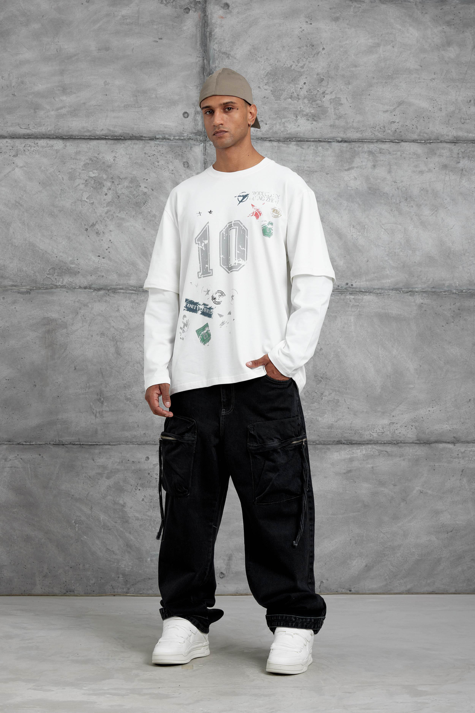 Beyaz Sayı Baskılı Oversize Kolu Parçalı Tasarım Sweatshirt