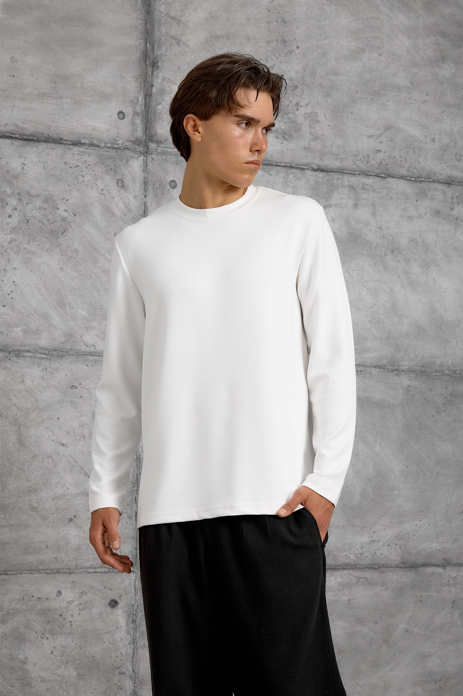 Beyaz UZUN KOLLU OYSHO KUMAŞ SWEATSHIRT