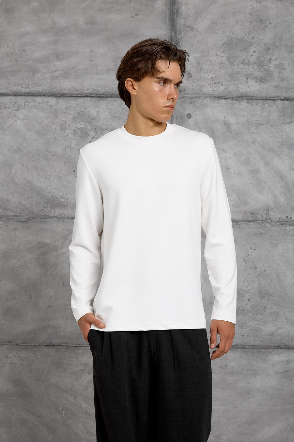 Beyaz UZUN KOLLU OYSHO KUMAŞ SWEATSHIRT