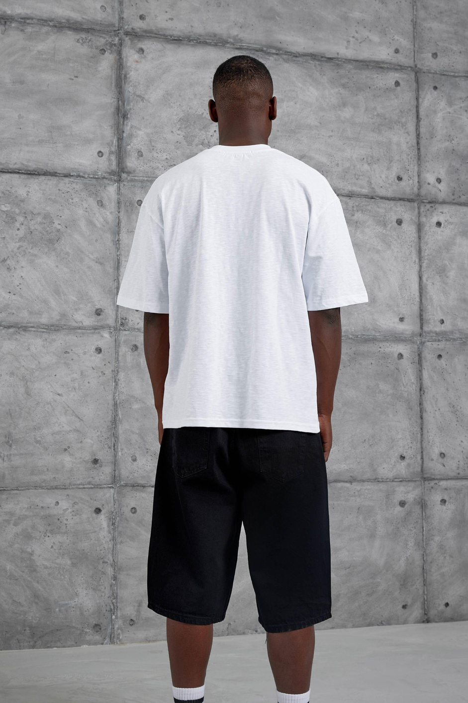 Beyaz Yakada Rakam Baskılı Oversize Tshirt