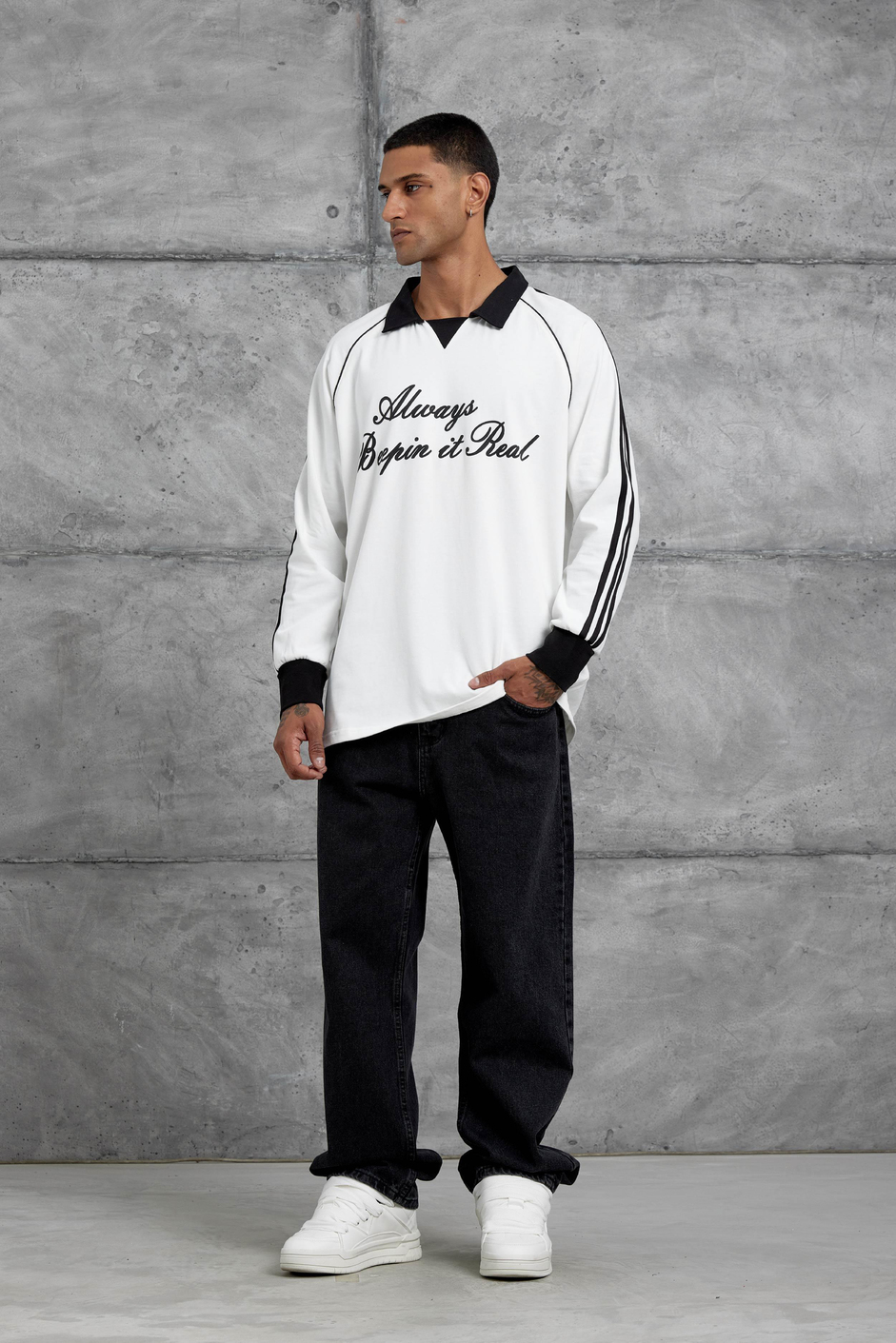 Beyaz Yazı Detaylı Polo Yaka Oversize Sweatshirt