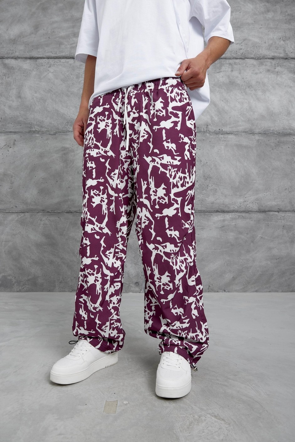 Bordo Kamuflaj Desenli Paça Büzgülü Baggy Eşofman Altı