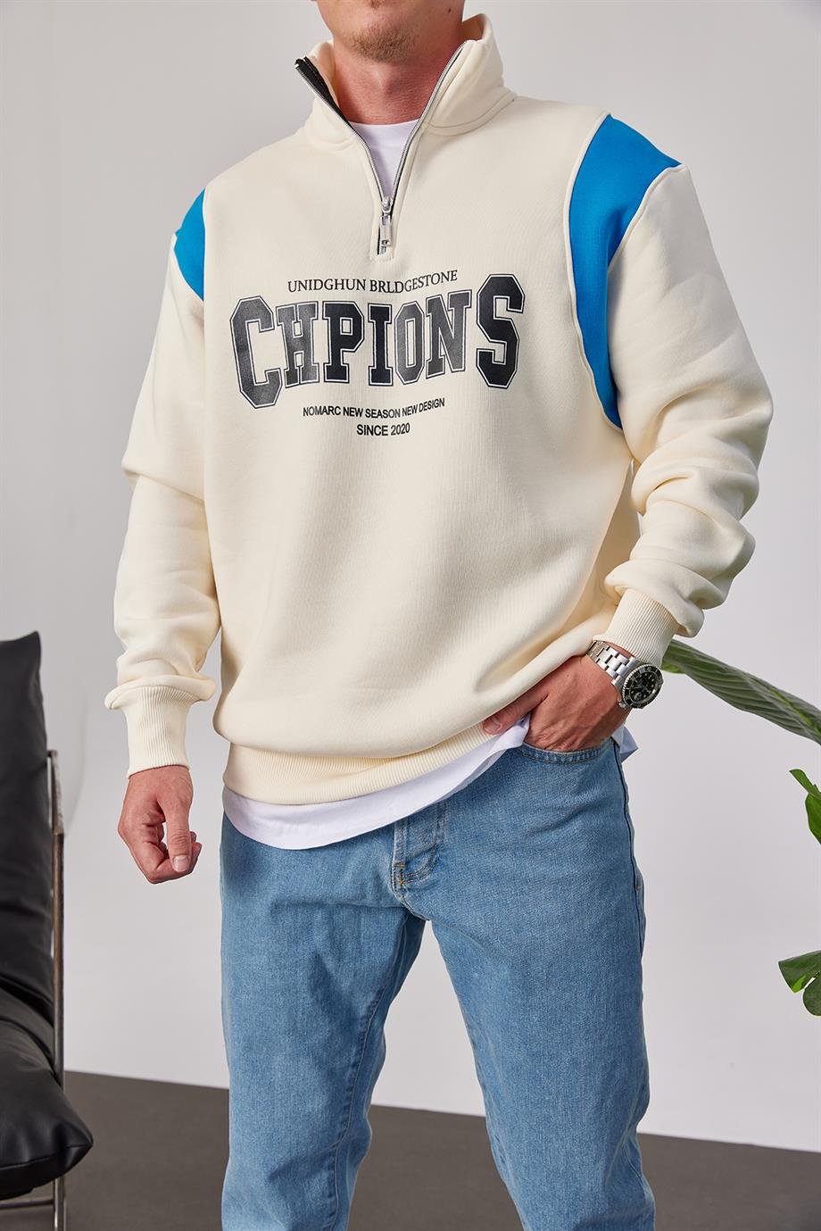 Chpions Yakası Fermuarlı Ekru Sweatshirt
