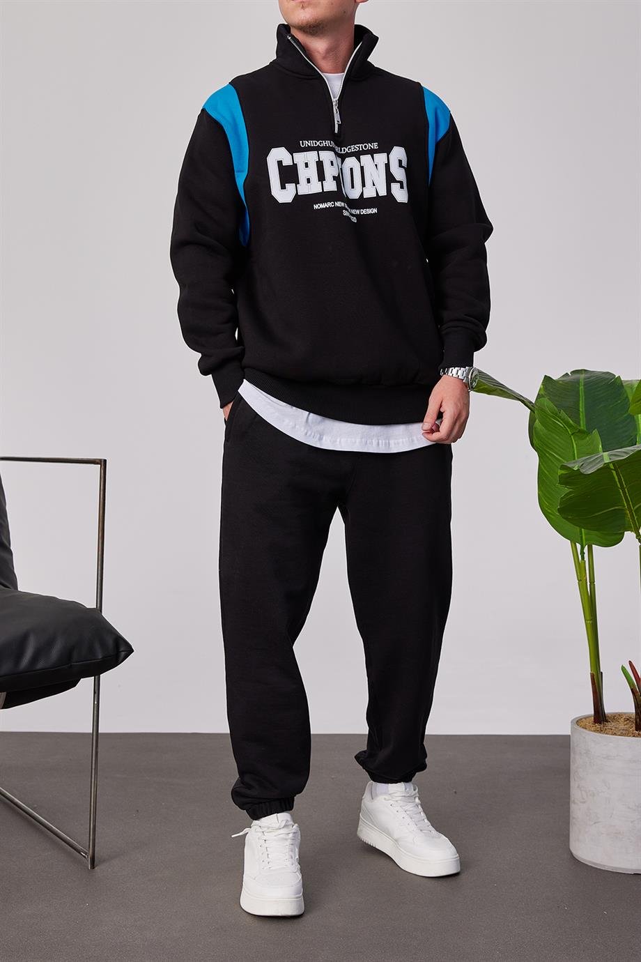 Chpions Yakası Fermuarlı Siyah Sweatshirt