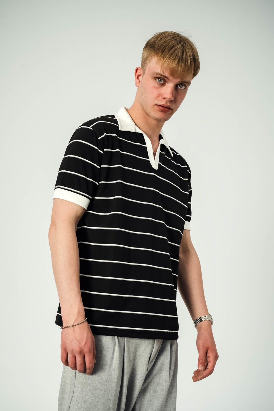 Çizgili Polo Yakalı Siyah Tshirt