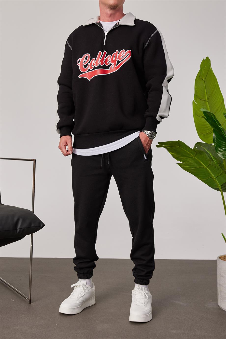 College Yakası Fermuarlı Siyah Sweatshirt